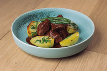 Lade das Bild in den Galerie-Viewer, Geschmorte Ochsenbäckchen