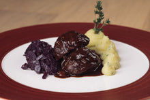 Lade das Bild in den Galerie-Viewer, Rindergulasch